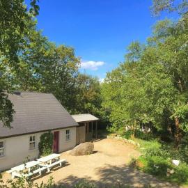Cottage at the heart of Teapot Lane Glamping