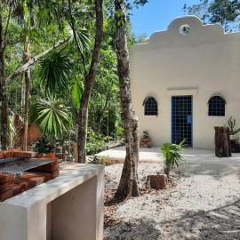 If you enjoy nature, La Antigua is the place, hotel in Leona Vicario