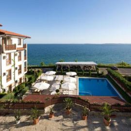 Апартаменти в Комплекс Трявна Бийч, hotel in Sveti Vlas