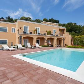 B&B Villa Etelka, khách sạn ở Aci Castello