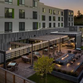 Courtyard by Marriott Portland East, hotelli kohteessa Interlachen