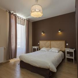 Hotel Des Alpes, hotel sa Le Bourg-dʼOisans