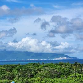 Penthouse Apartment with Bay and Mountain Views, Rooftop BBQ, AC, Fast WiFi, Near Saladilla Beach, Barahona