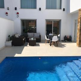 Luxury Villa Torrevieja With Swimmingpool, hotel u gradu Torevjeha