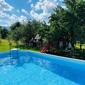 Еко Дім з СОЛОМИ, Hotel in Solotschyn