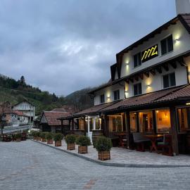 4 vodenice Brzeće B&B, hótel í Brzeće