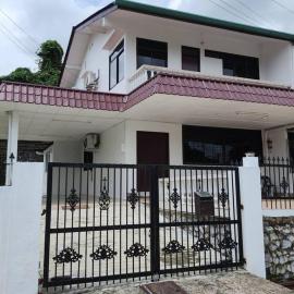 Home in Westwood Kuching, hotel in Kuching
