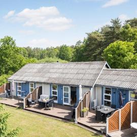 Gorgeous Apartment In Nexø With Sauna, hotel a Neksø