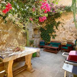 Mandy - An authentic 400 year old Gozo farmhouse