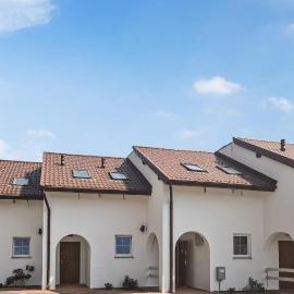 Awesome Apartment In Dobrzyca With Wifi, hotel in Dobrzyca