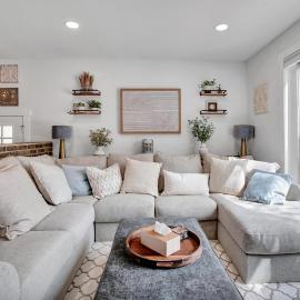 Saskatoon 5 bedroom-Big Gatherings-Patio-BBQ-Games Room