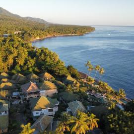 Poinciana Resort, hotel a Tejakula