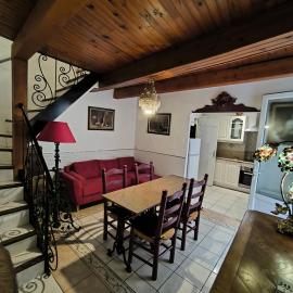 Maison enchanteresse au cœur de ville de Marseillan, hotel v destinácii Marseillan