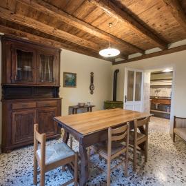 Cozy & Spacious Casa Friulana, hotell i Flambruzzo