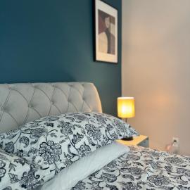 Modern home in Downtown Wpg, hotel a Winnipeg