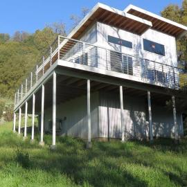 Loyah Cabin, מלון באהוואני