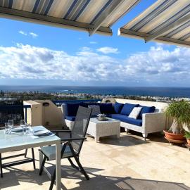 Sea View Penthouse-Style