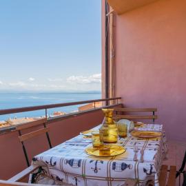 Argentario Retreat Sea View Terrace, WiFi & Private Parking Included、モンテ・アルジェンターリオのホテル