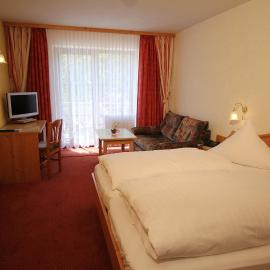 Hotel Pension Fleischmann, hotel di Roding