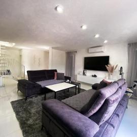 Villa La Familia, hotel sa Bihać
