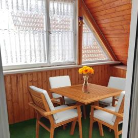 Wohnung Beth im Dachgeschoss mit Balkon "StayforWork"