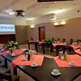Viesnīca Hotel Domino pilsētā Głubczyce