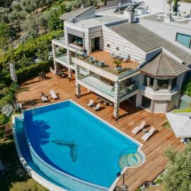 Doors Urla Hotel & Bungalows، فندق في إزمير
