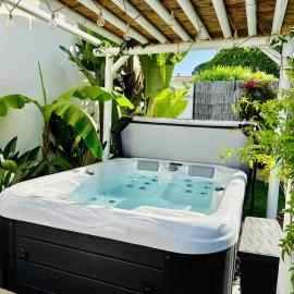 Séjour Détente! Jacuzzi + Jardin privés