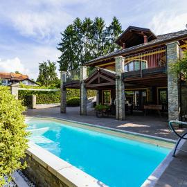 Villa Elisa - Vista Lago con piscina, khách sạn ở Pettenasco
