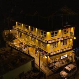 Whoopers Hostel Jibhi, Hotel in Jibhi