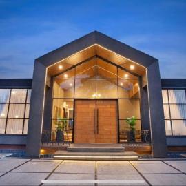 De Black Challet Villa, khách sạn ở Tagalbato