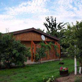 Къща бунгало Градината, hotel em Krapets