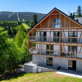 Wonder Home - Orlik Residence - Apartamenty z widokiem na Śnieżkę, blisko wyciągów, Ski Arena i Kościółka Wang, hotel di Karpacz