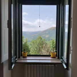 Casina in COLLINA CON VISTA suggestiva