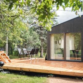 Viesnīca Paluküla Saunad tiny house Kuuse - sauna, hot tub pilsētā Paluküla