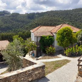 Casa Laranjeira, hotel in Vale de Cameiro