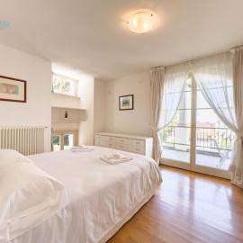 Cattedrale 5 Tirabora Short Rent, con parcheggio privato