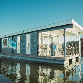 Hausboot Havelbiber: Kolonie Zern şehrinde bir otel