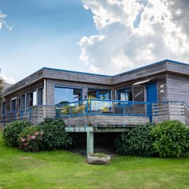 Chalet Ty Glas by Interhome, hotel en Plouézocʼh