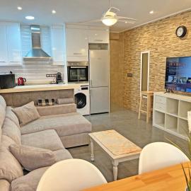 A 150 metros del Mar, Parking Gratis, AC