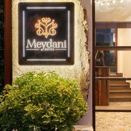 Viesnīca Meydani Suites pilsētā Litohorona