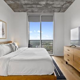 20th FL 1BR - Heated Pool - Gym - Bar - Balcony
