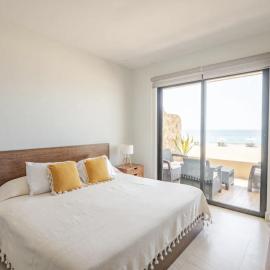Oceanfront condo with terrace, hotel a San Francisco