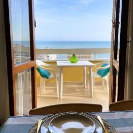 가비체 마레에 위치한 호텔 APPARTAMENTO -F- VISTA MARE con due camere da letto-Residence Azzurro