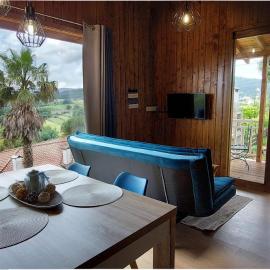 Fernandes Guest house Blue bungalow, hotell i Ponte de Lima