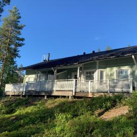 Saunaharju 5 järven rannalla，科林基拉的飯店