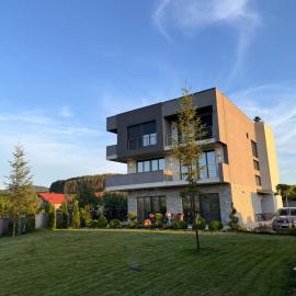 Papa Apartments, hótel í Berovo