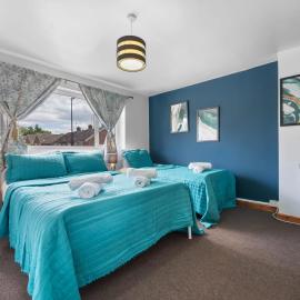 Practical Stays for Serious Workdays