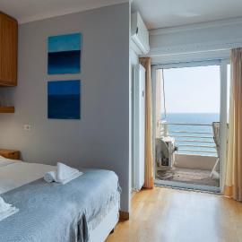 THE CRUISE Studio Apartment, hotell Mentonis