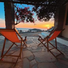 Sea View Serenity, hotel din Kinion